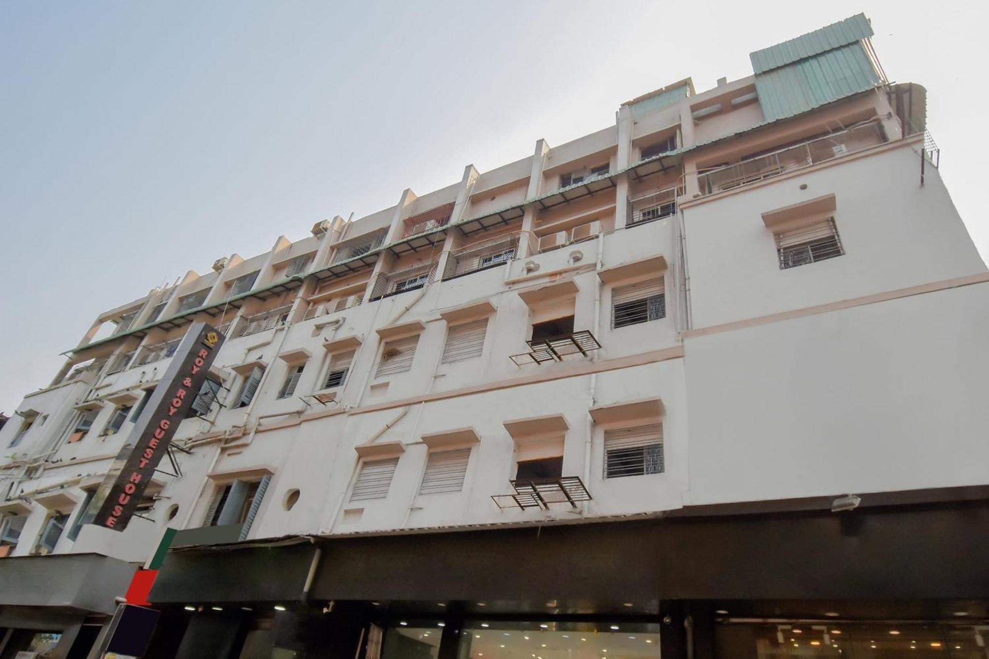 Hotel O Lindsay Inn Guest House Bara Bazar Exterior photo