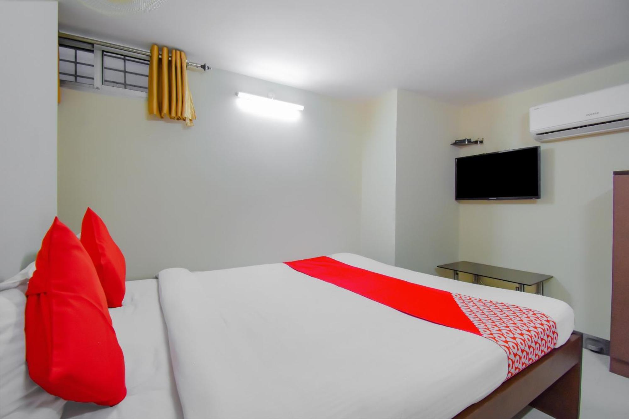 Hotel O Lindsay Inn Guest House Bara Bazar Exterior photo