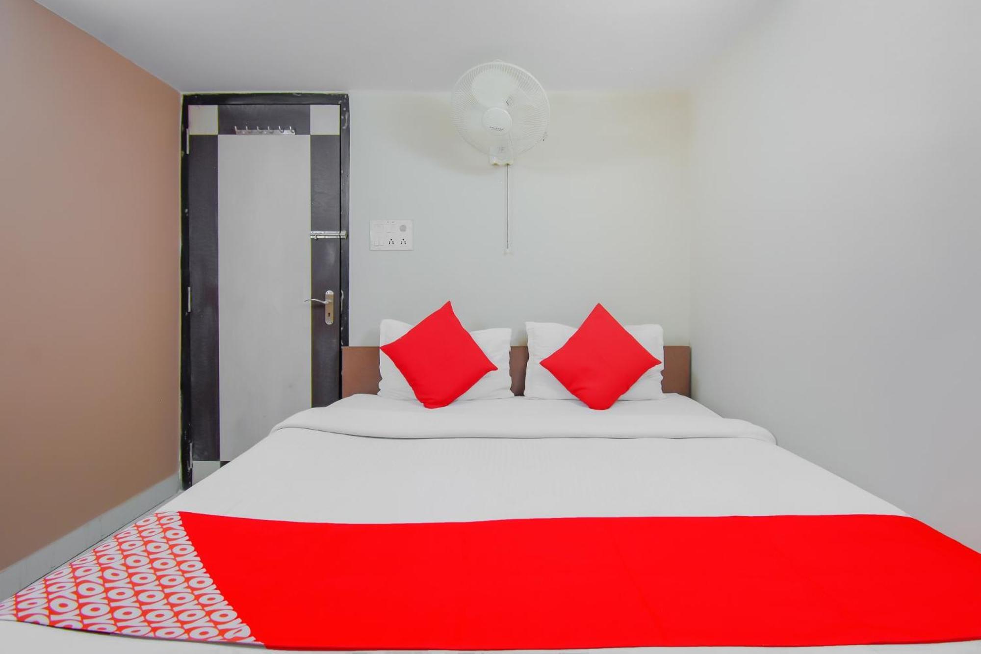 Hotel O Lindsay Inn Guest House Bara Bazar Exterior photo