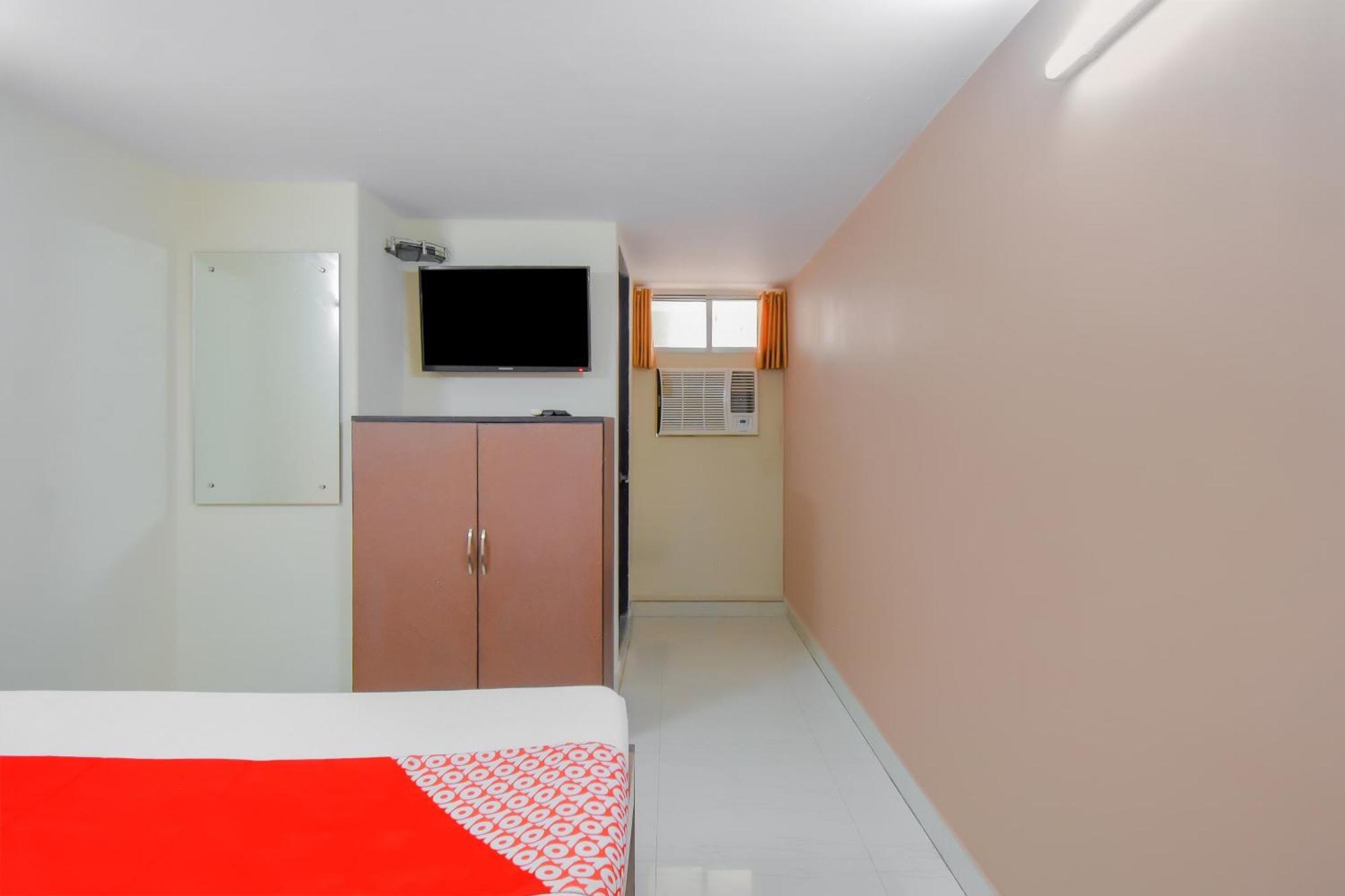 Hotel O Lindsay Inn Guest House Bara Bazar Exterior photo